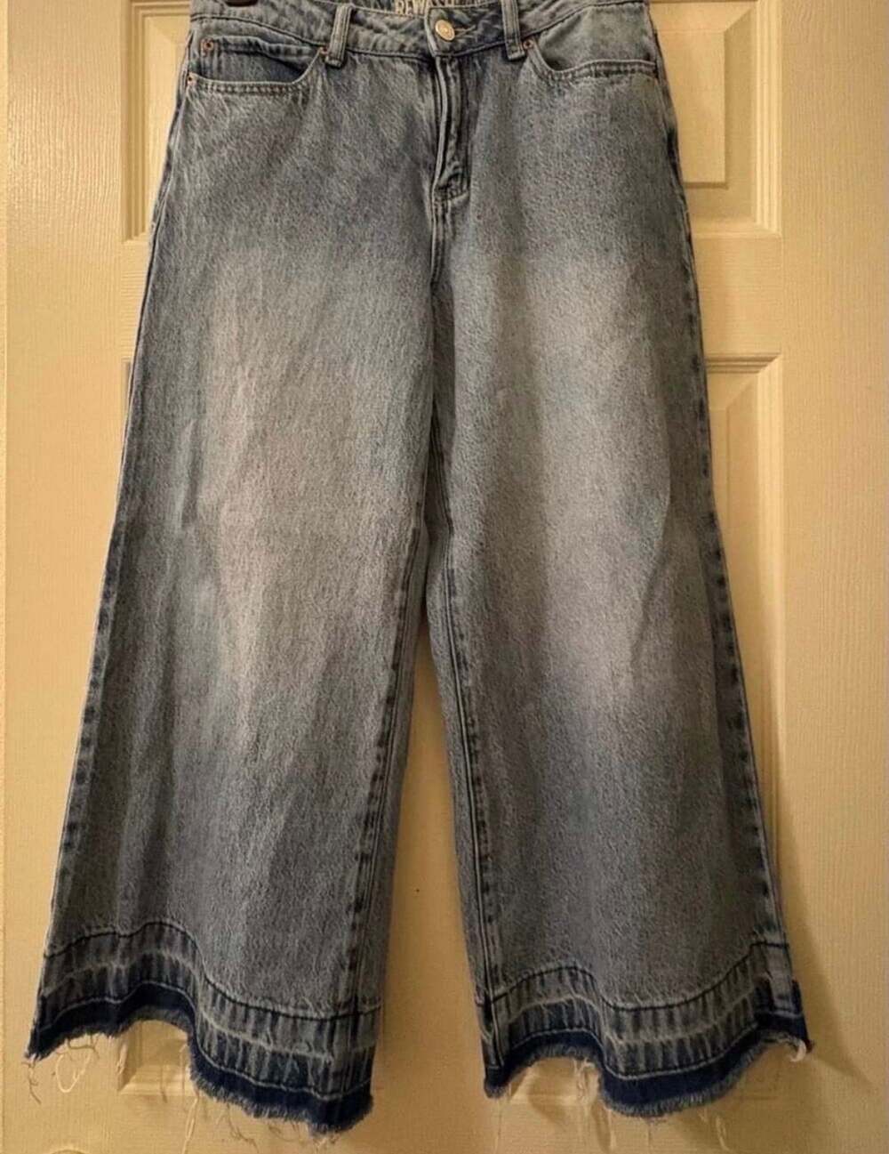 Y2K Inspired Mallcore Rewash Super Flare Cropped Jean With Raw Hem Size 7